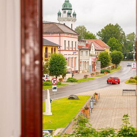 2- Izbovy Apartman Kajka V Penzion Трстена Екстер'єр фото